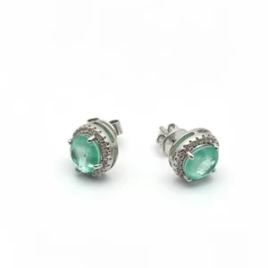 Elegant 925 sterling silver emerald green stud earrings showcasing premium craftsmanship.