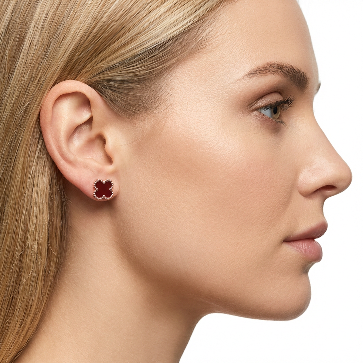 Elegant 925 Sterling Silver Four-Leaf Clover Stud Earrings